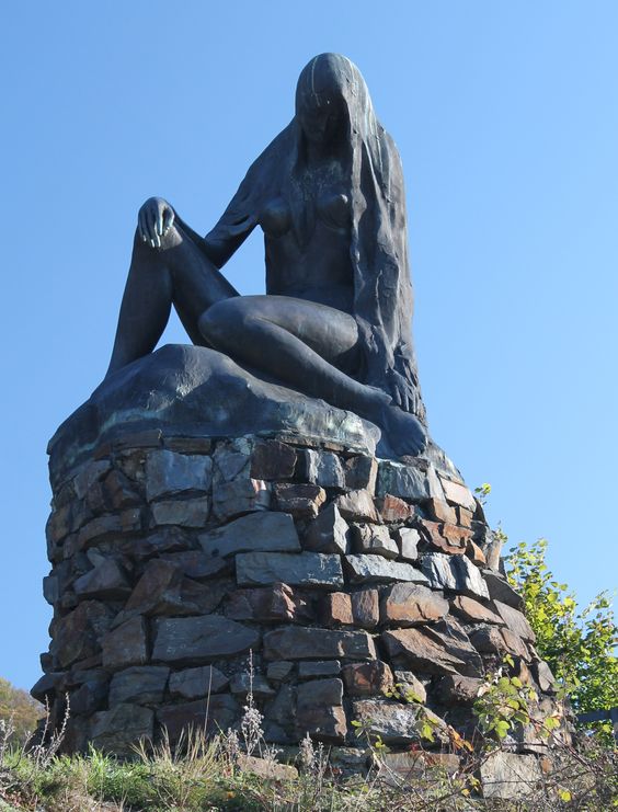 Statue of Lorelei